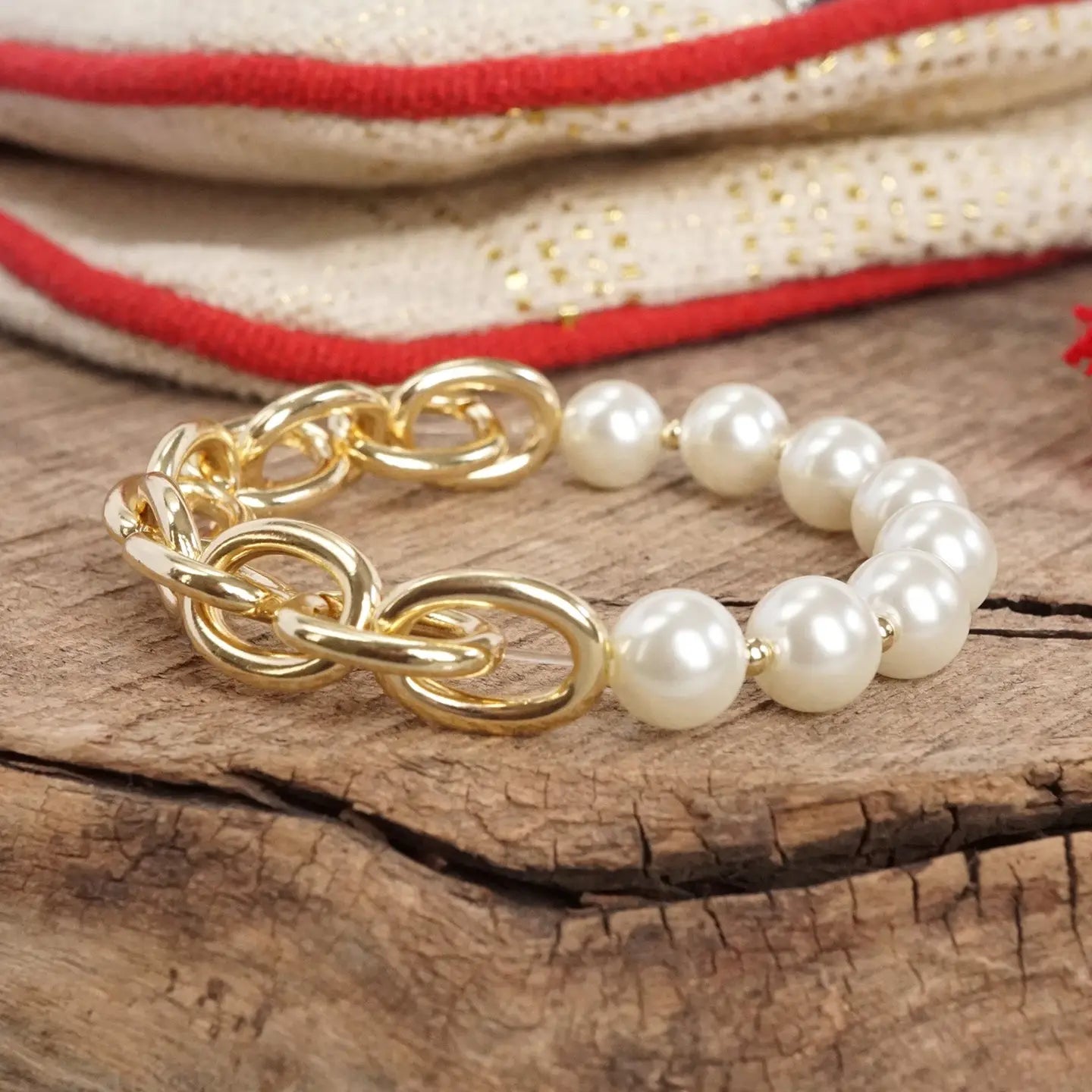 Golden Chain and large pearls beads bracelet
