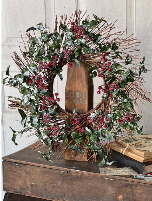 Iceberg Berries Wreath | 22"