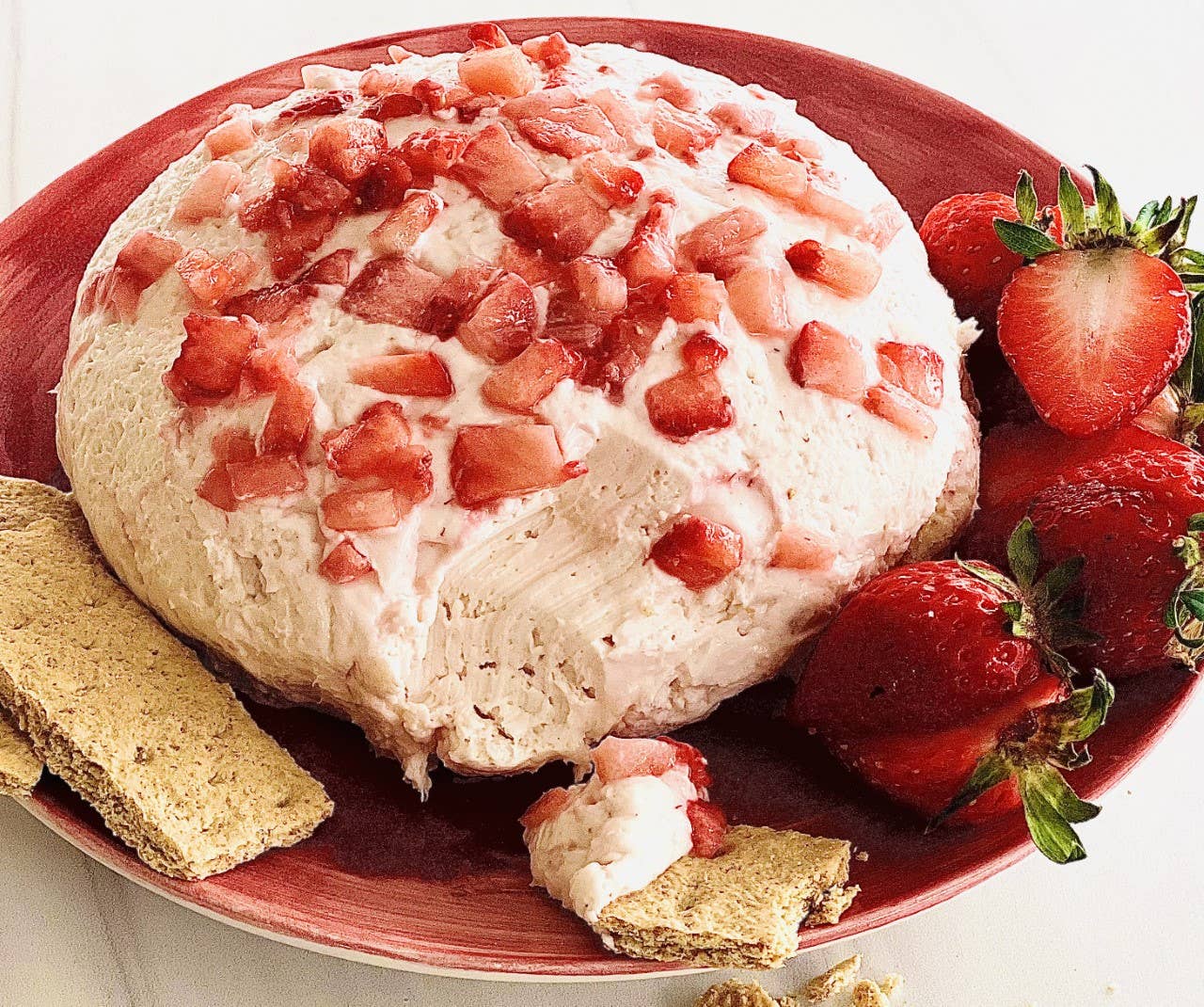 Strawberries N Cream Cheesecake Dip