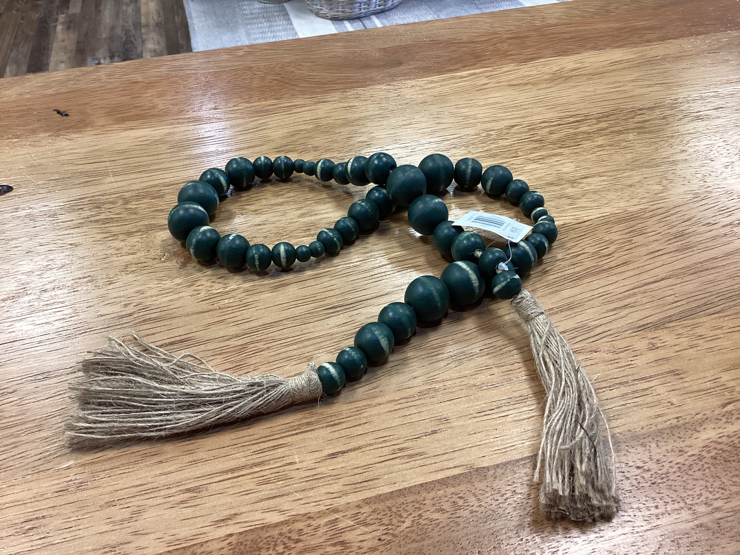 Wood Beads w/Tassel (Green)