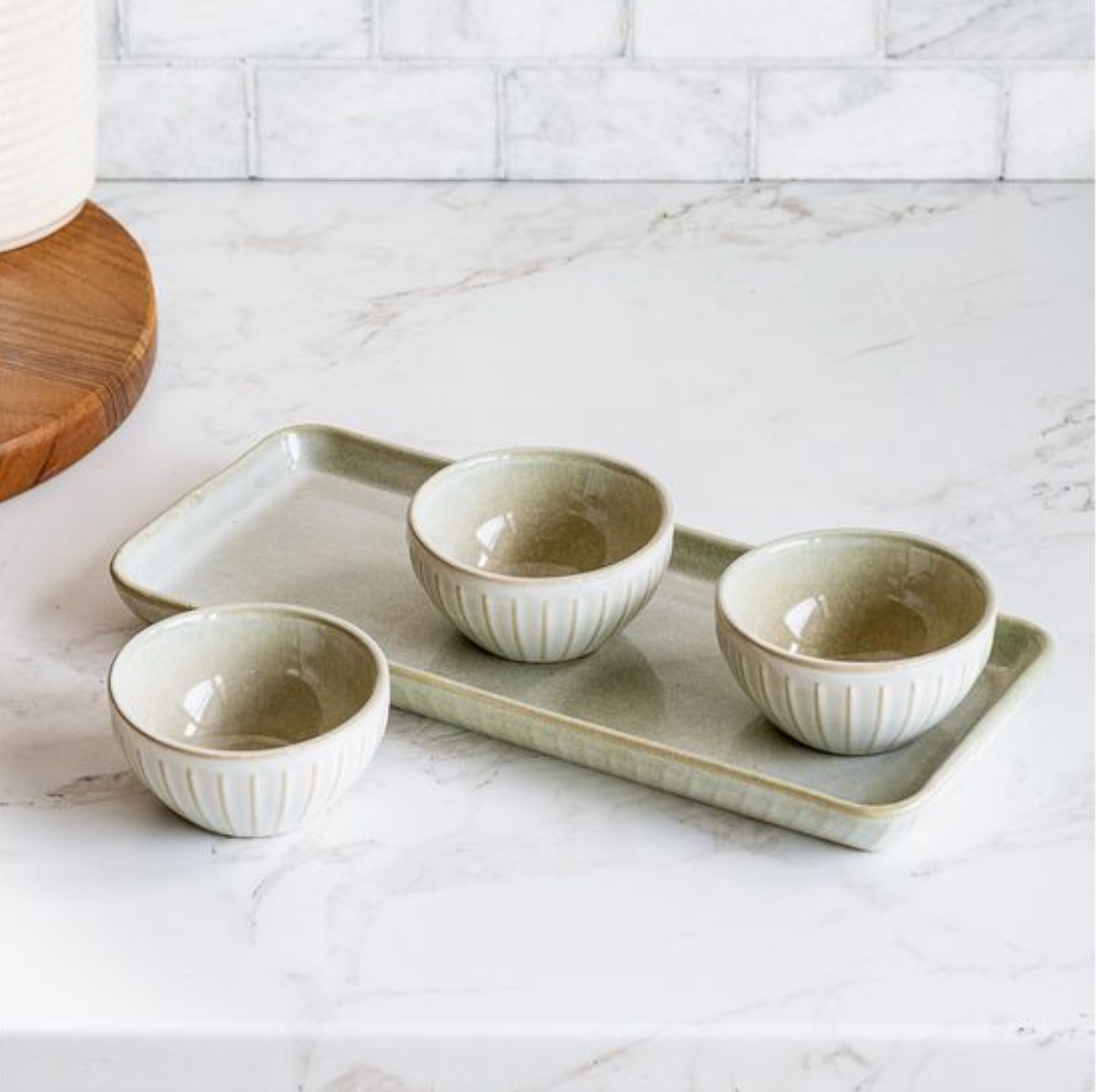 3 BOWL AND TRAY SET