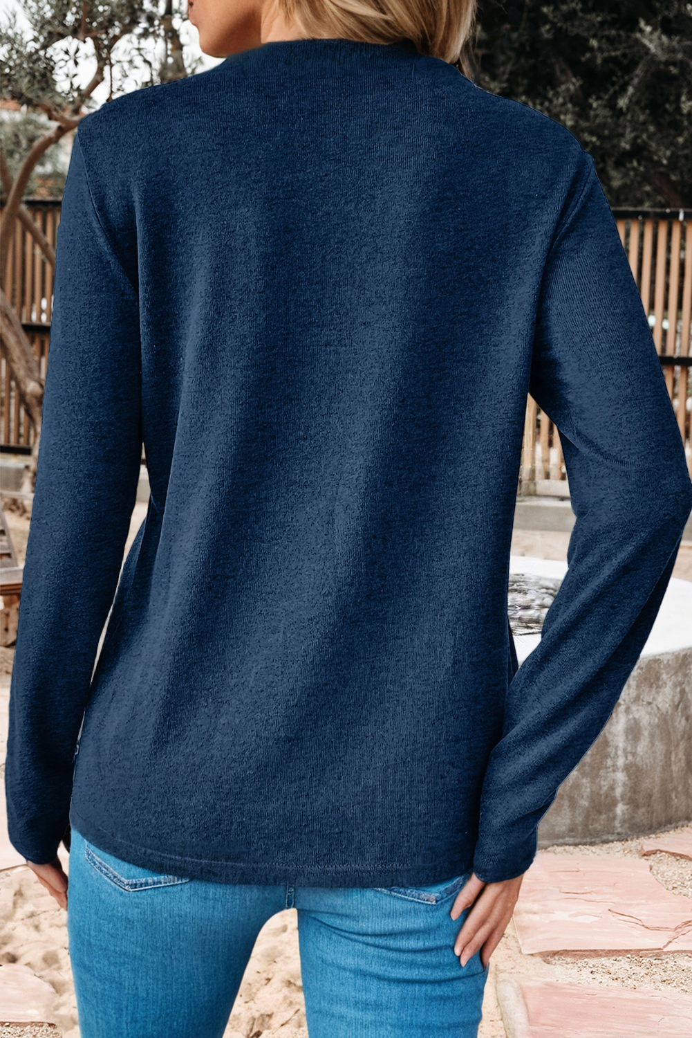 Solid Exposed Seam Crew Neck Long Sleeve Top
