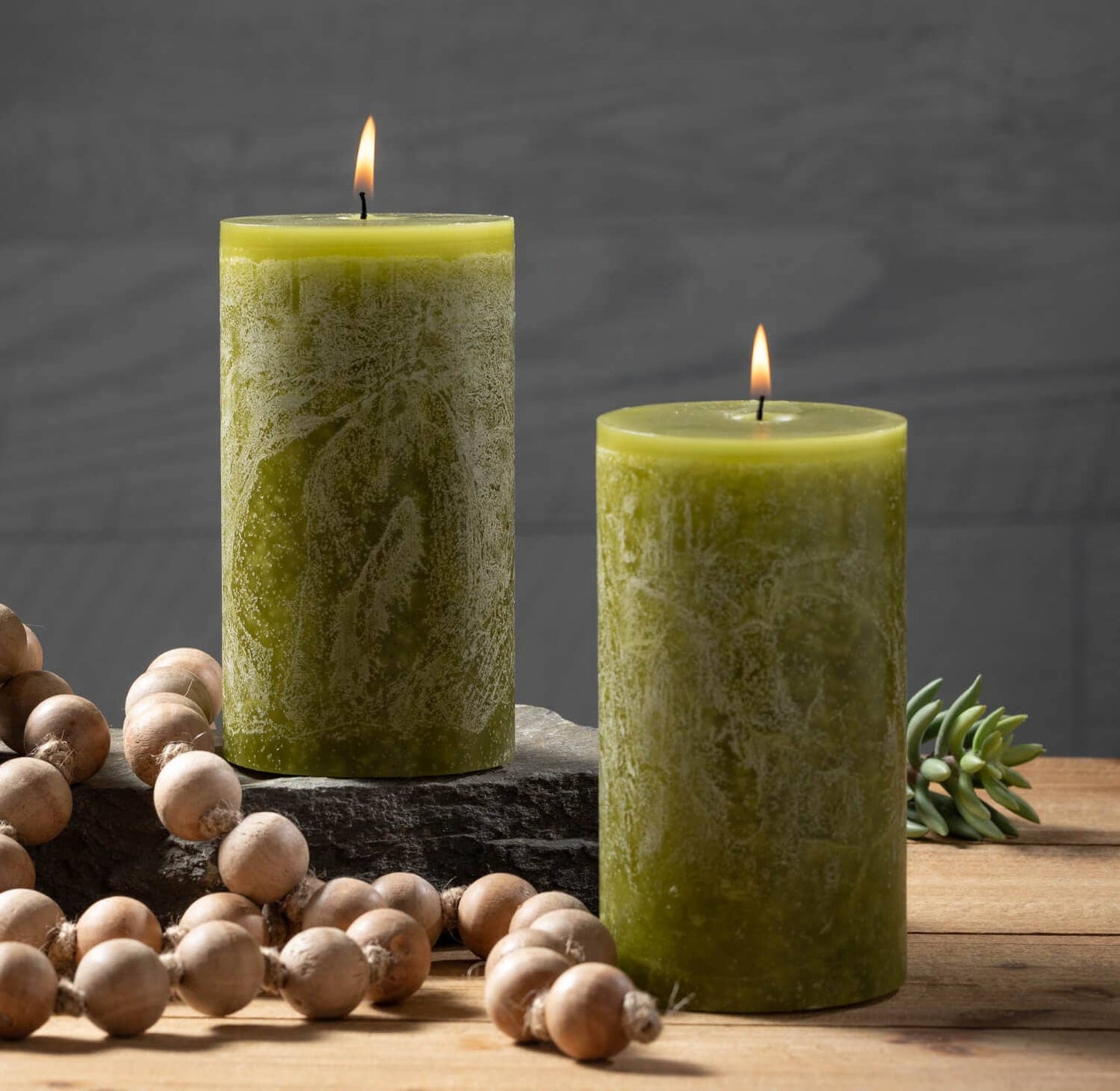 GREEN TIMBER PILLAR CANDLE