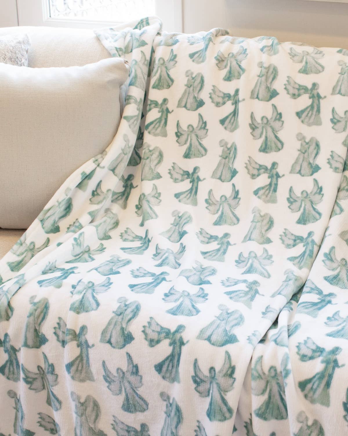 The Royal Standard - Joyce Angel Throw   Blue/White   50x60