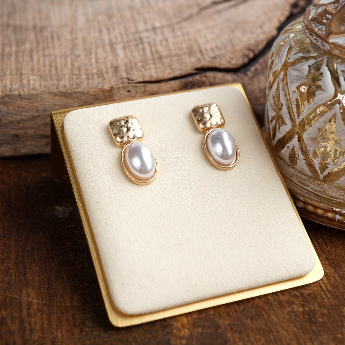 Quiet Gleam – Hammered Cabochon Stud Drop Earrings
