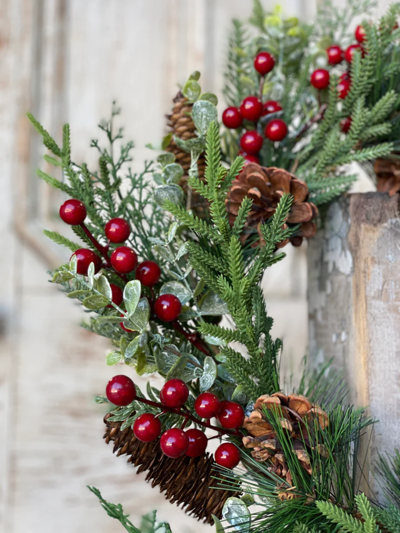 Tannenbaum Pine Wreath | 24"