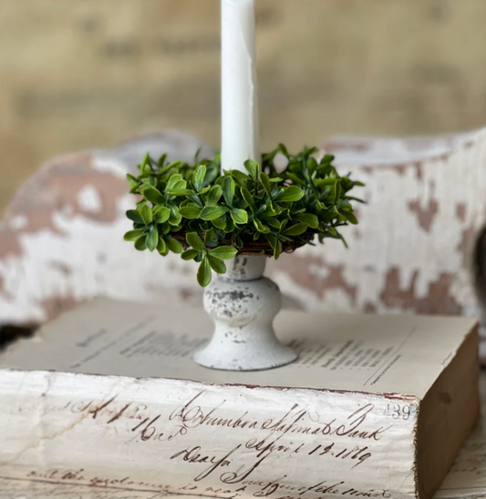 Lyric Boxwood Ring 4.5"