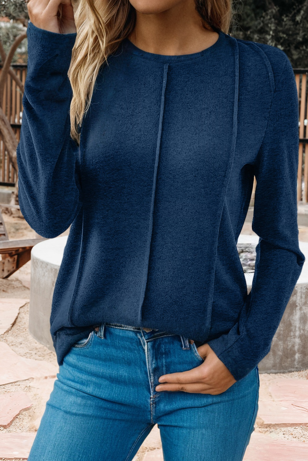 Solid Exposed Seam Crew Neck Long Sleeve Top