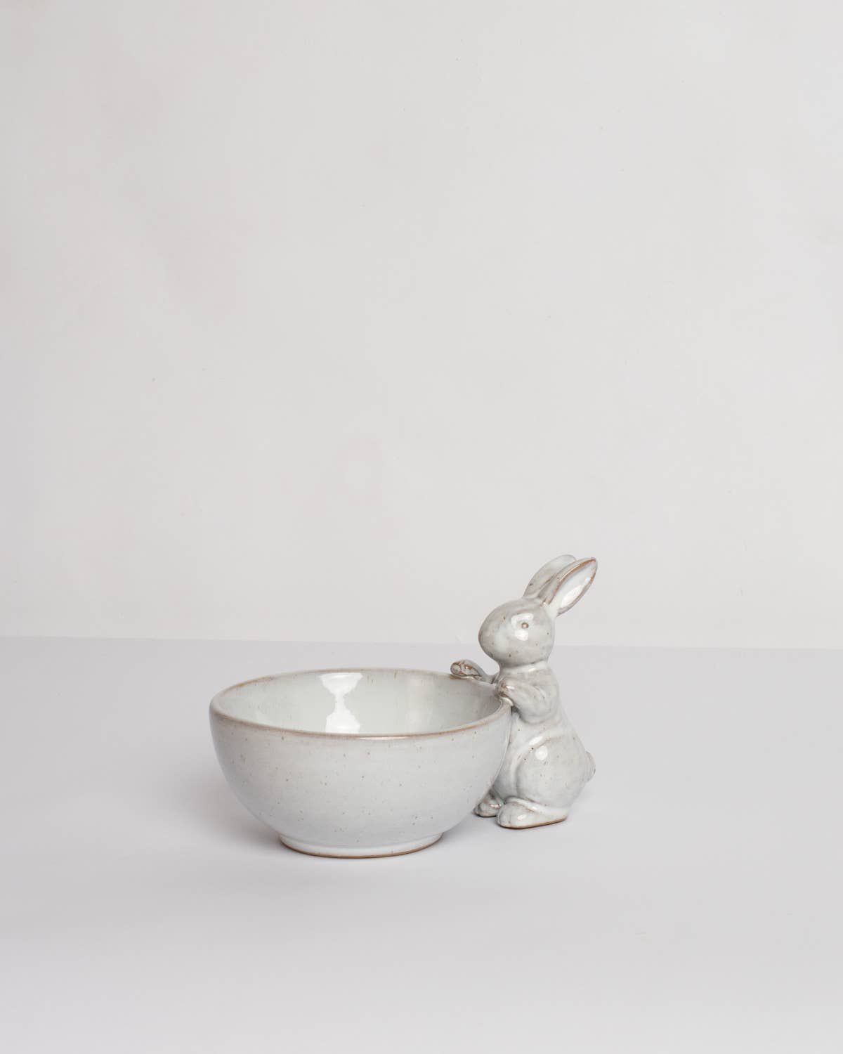 The Royal Standard - Melissa Bunny Bowl   Antique White